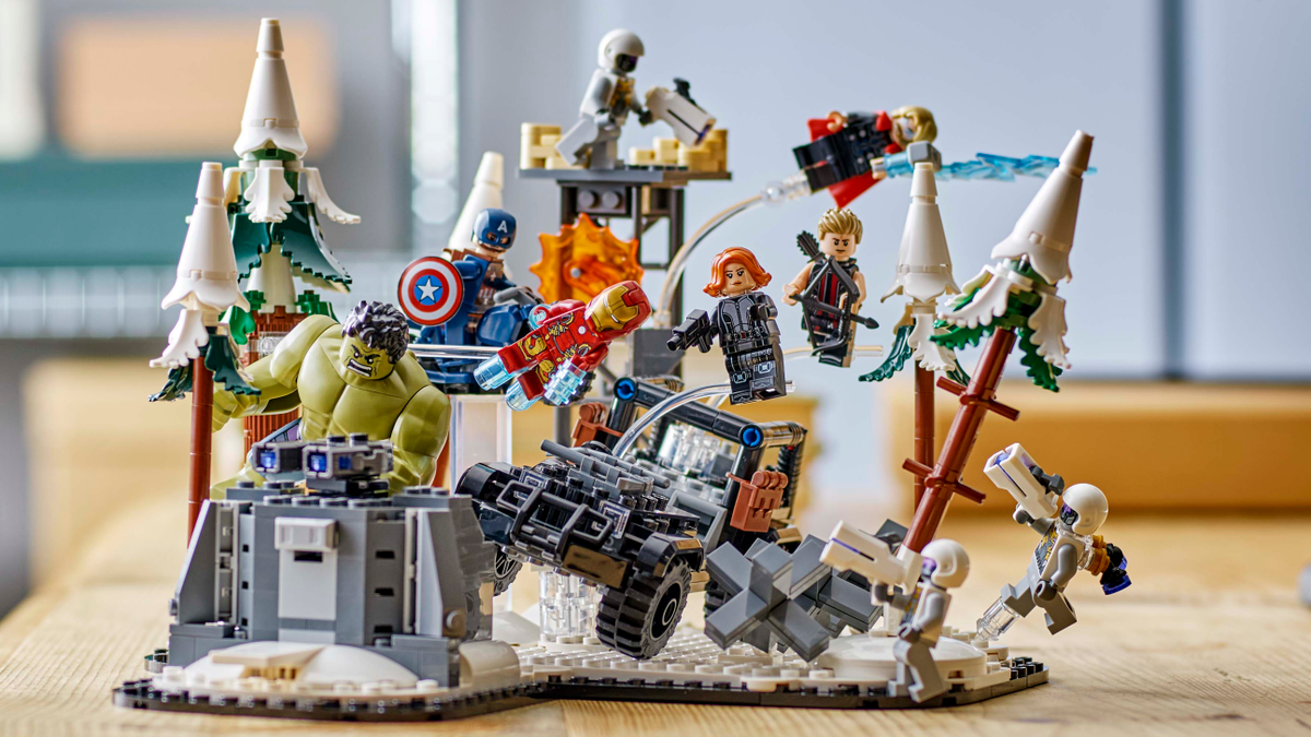 Lego’s New Avengers Set Lets You Recreate One of the Coolest Shots in the MCU’s History Movie Ties
