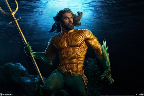 The Aquaman Premium Format™ Figure Brings the Seven Seas to Your Collection 300709 press2 500x333 The Aquaman Premium Format™ Figure Brings the Seven Seas to Your Collection